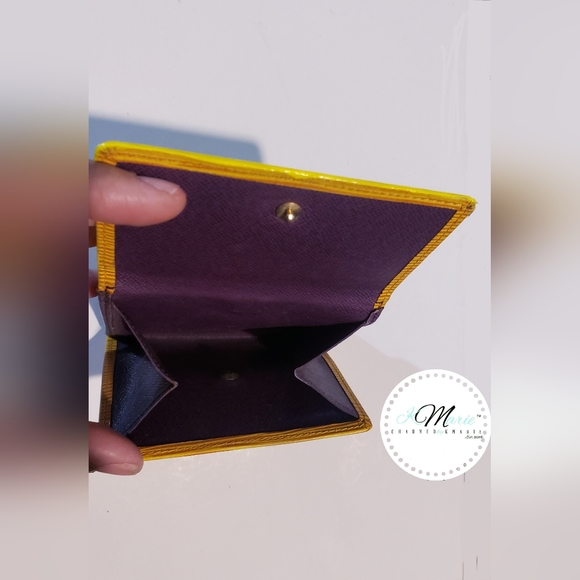 Louis Vuitton Epi Wallet - Picture 7 of 8